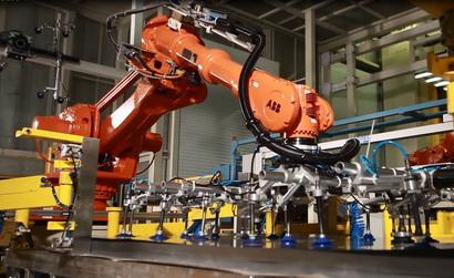 社科院发布上下料机器人在内工业机器人发展观点：不会对制造业带来“就业破坏”
